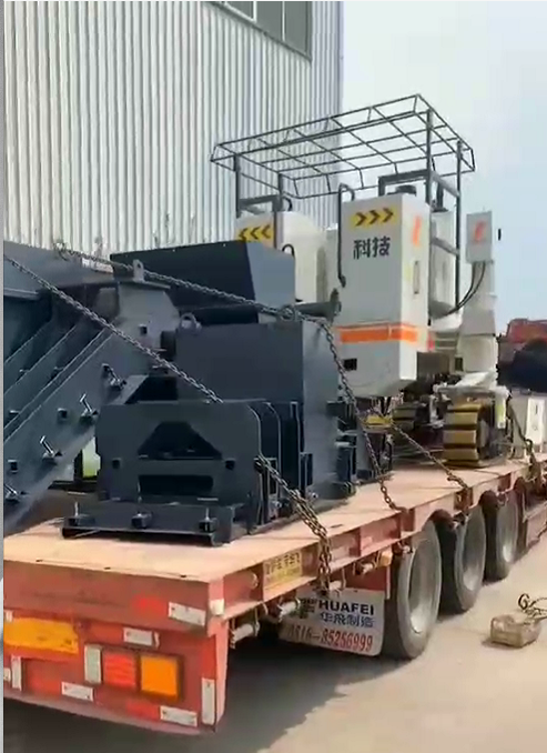 新路緣滑模機發(fā)貨甘肅，一路順風